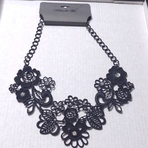 Unique flower necklace